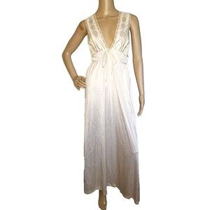 Vintage Gilead Womens Medium Pink Nylon Long Negligee Nightgown Nightie      T43